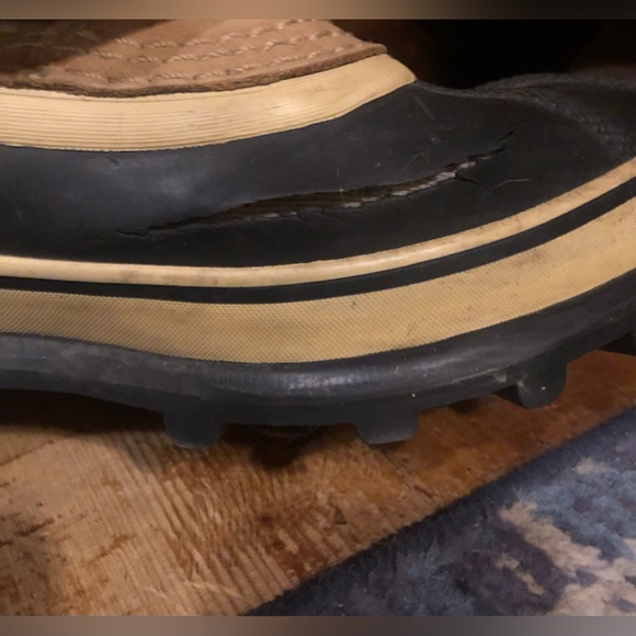 SOREL CARIBOU Snow Boots - please read - Picture 3 of 9